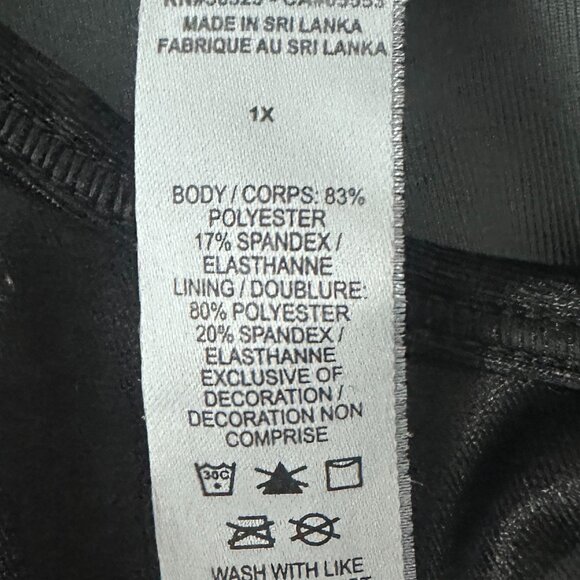 The NIKE One Women's Dri Fit Mid Rise Tight Camo Leggings  And  Bra - Picture 8 of 9